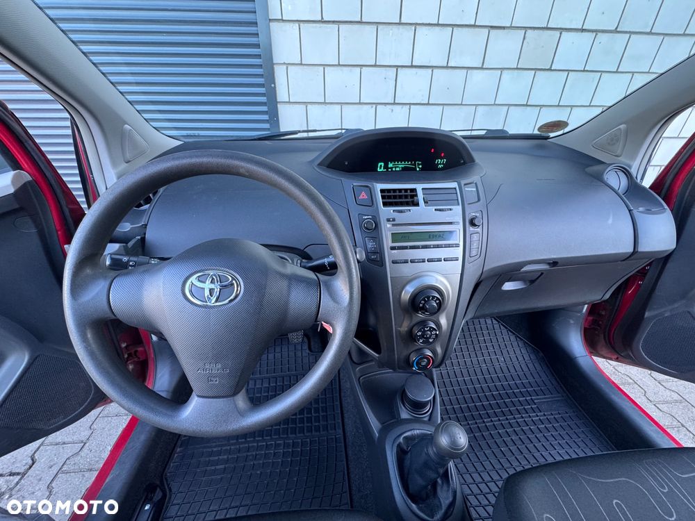 Toyota Yaris 1.0 Premium EU6 - 30