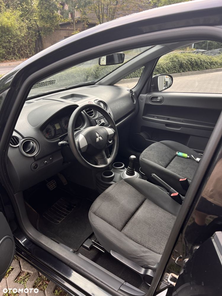 Mitsubishi Colt - 4