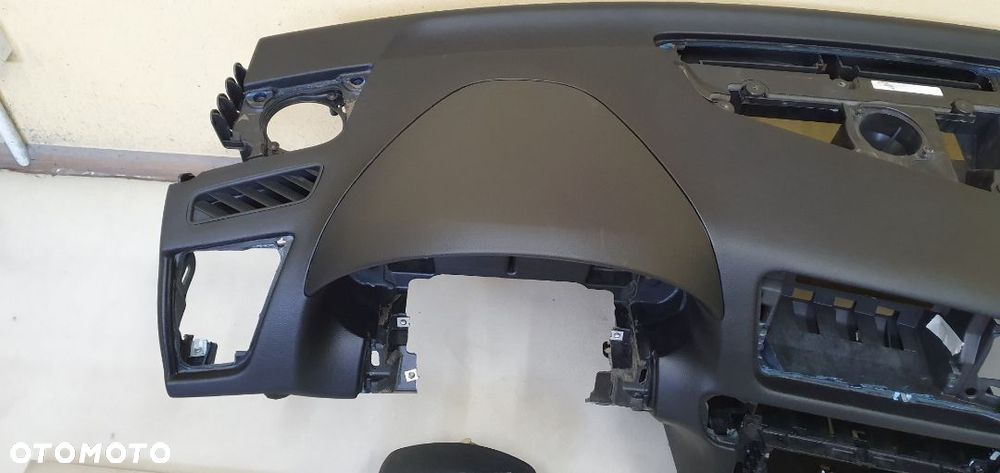 Deska rozdzielcza konsola kokpit Audi Q5 MIĘKKA - 3