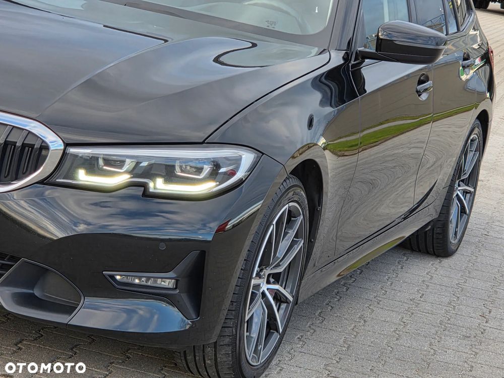 BMW Seria 3 320d Luxury Line sport - 12