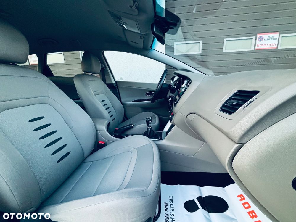 Kia Ceed 1.6 GDI Business Line - 24