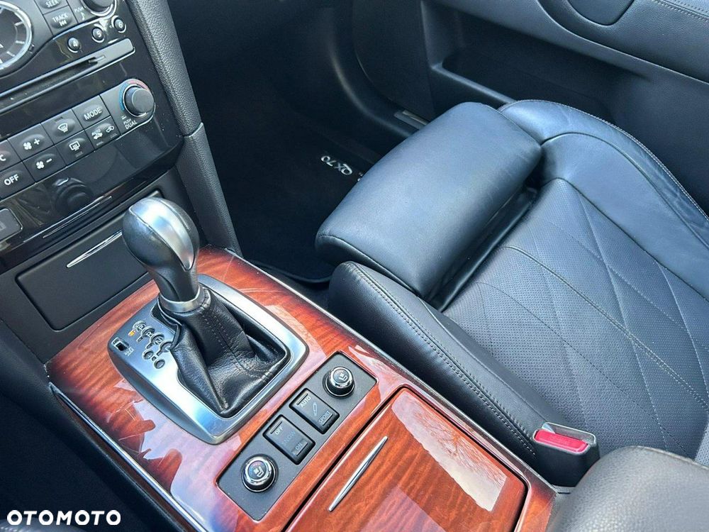 Infiniti QX70 3.7 AWD S Premium - 35