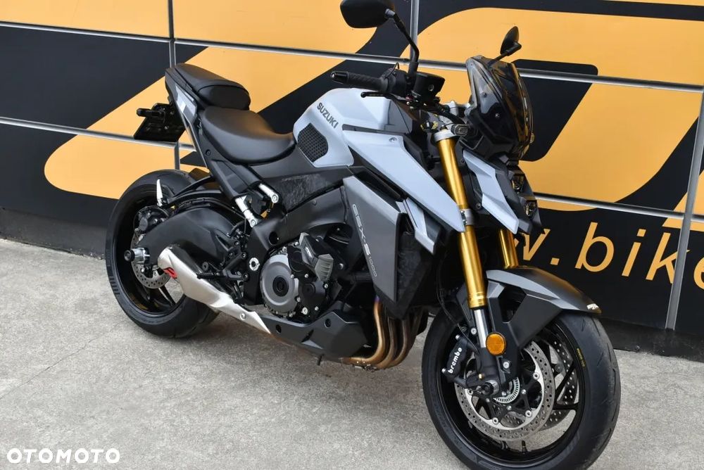 Suzuki GSX - 2