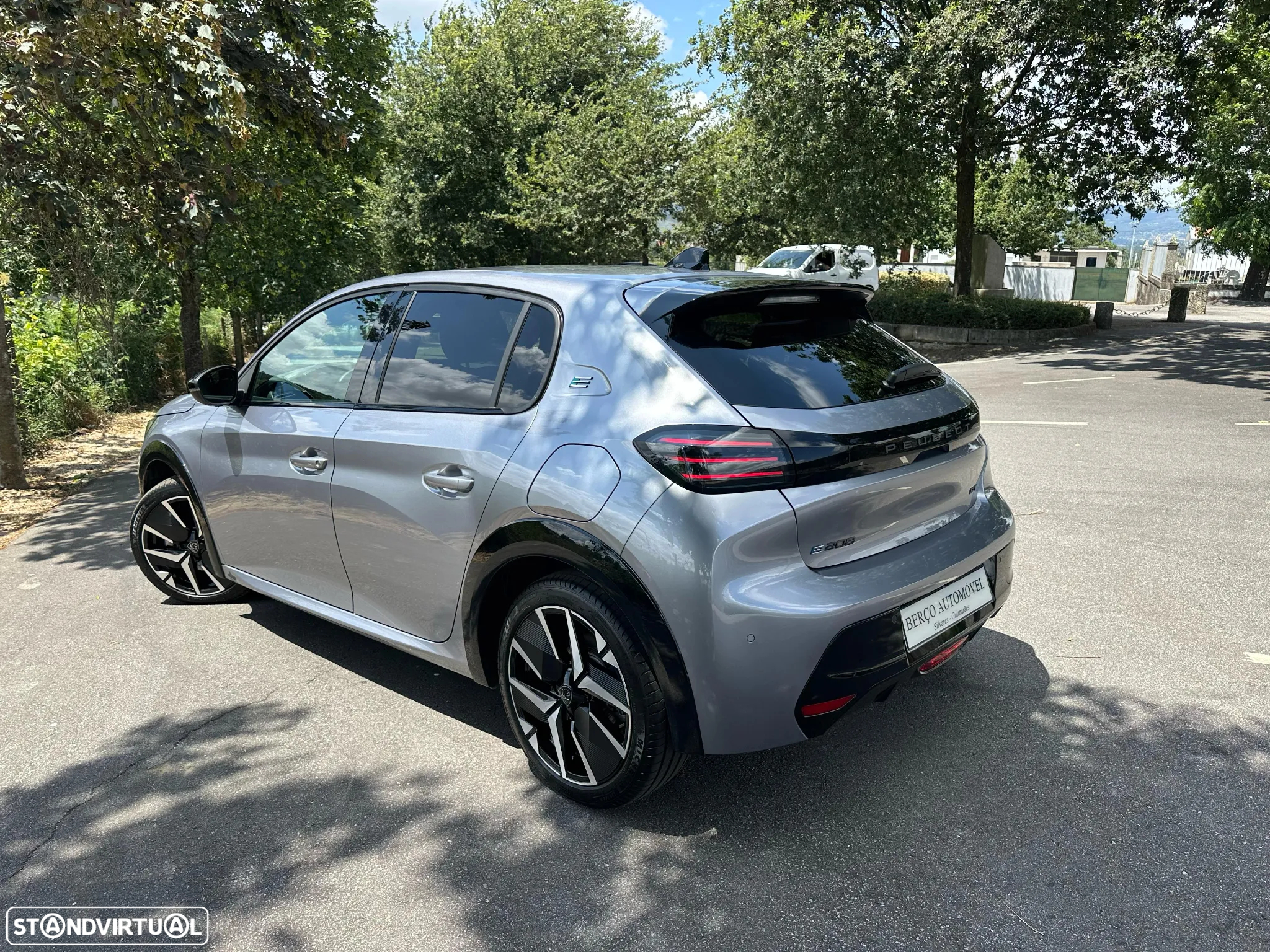 Peugeot e-208 50 kWh GT - 5