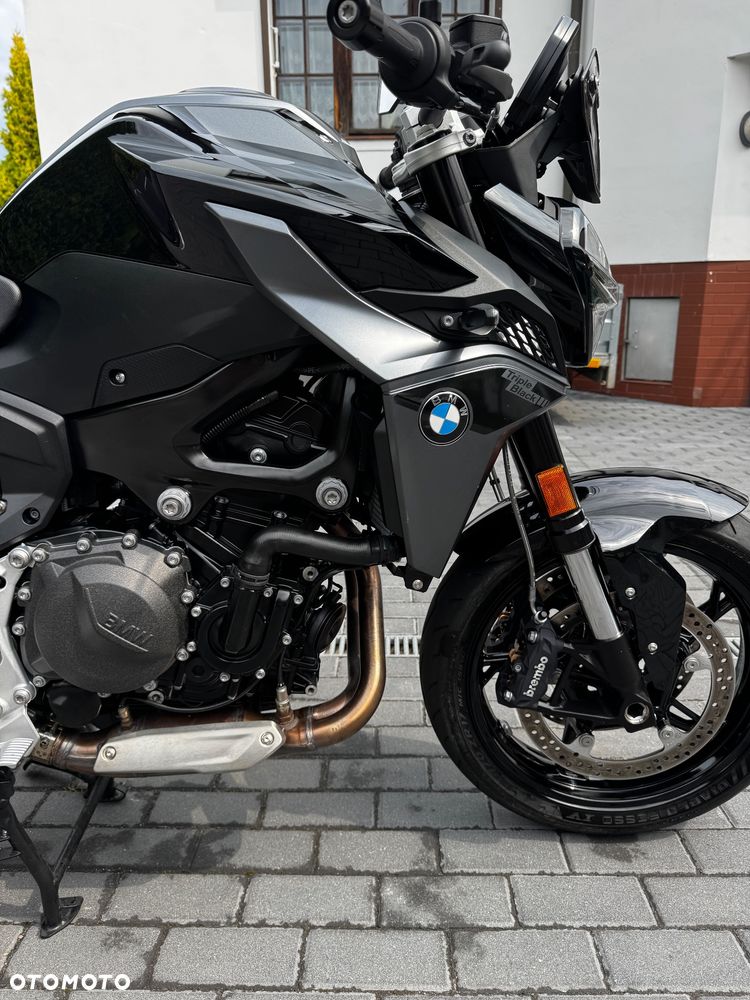 BMW F - 13