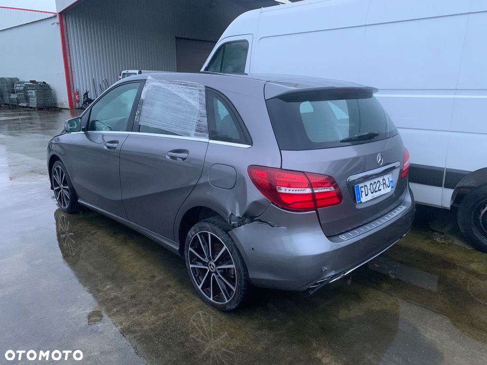Mercedes-Benz Klasa B 200 d 7G-DCT UrbanStyle Edition - 5