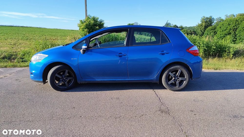 Toyota Auris 1.33 VVT-i Terra - 2