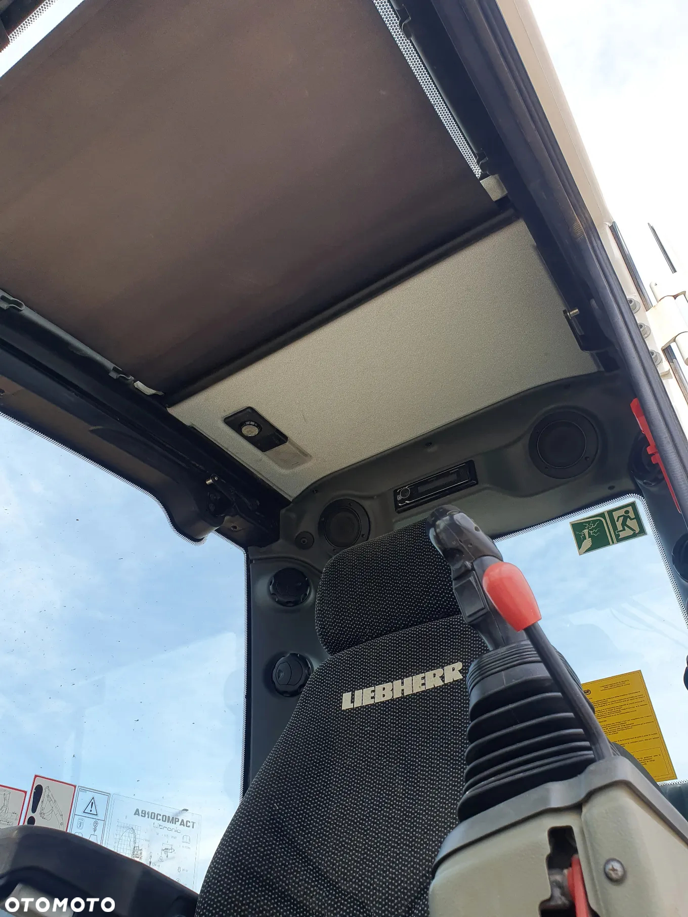 Liebherr A910 Compact - 10