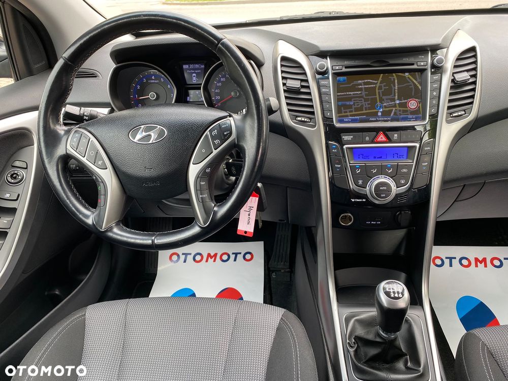 Hyundai i30 1.6 GDI Premium - 8