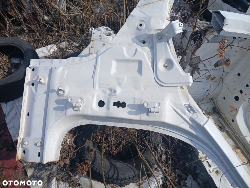 SŁUPEK A LEWY BMW X5 G05 F95 18- - 1