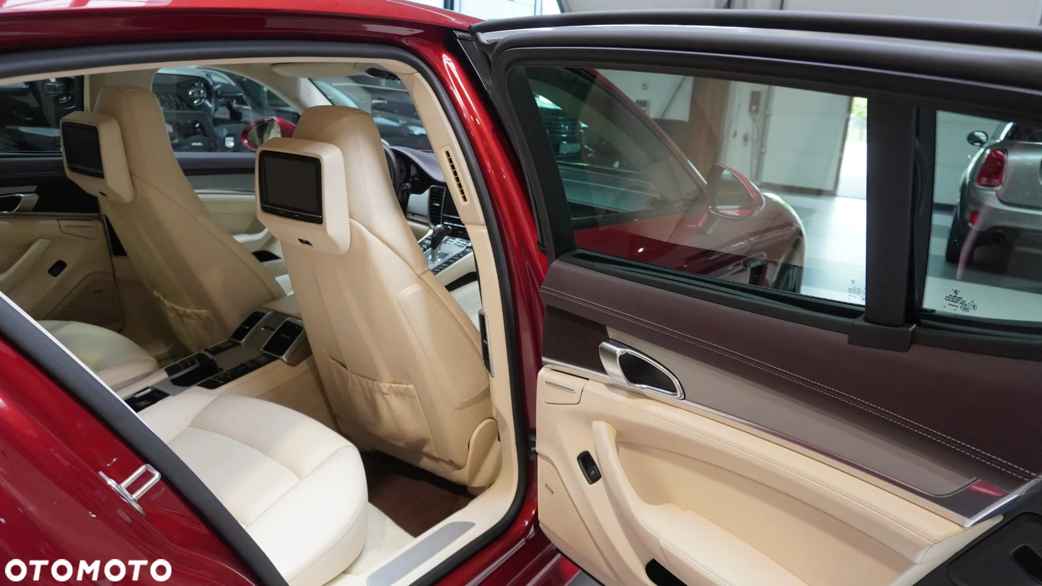 Porsche Panamera 4S - 11