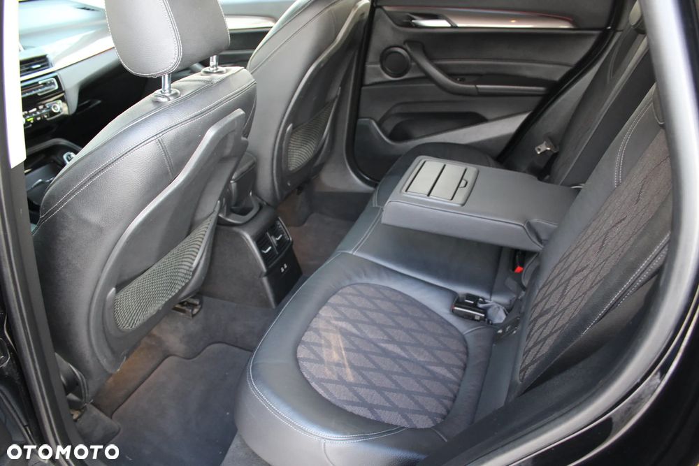 BMW X1 xDrive20d xLine sport - 22