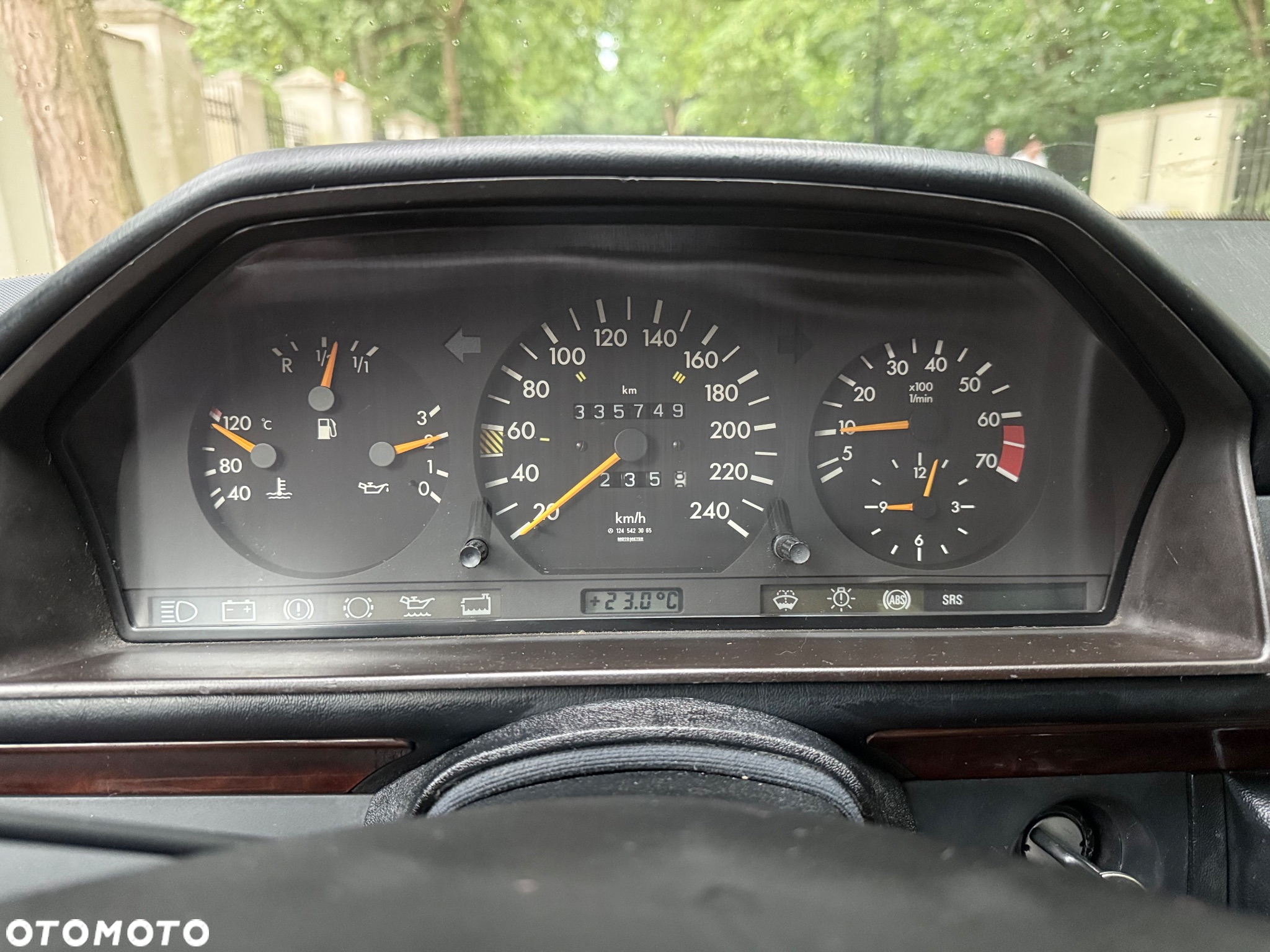 Mercedes-Benz W124 (1984-1993) - 21