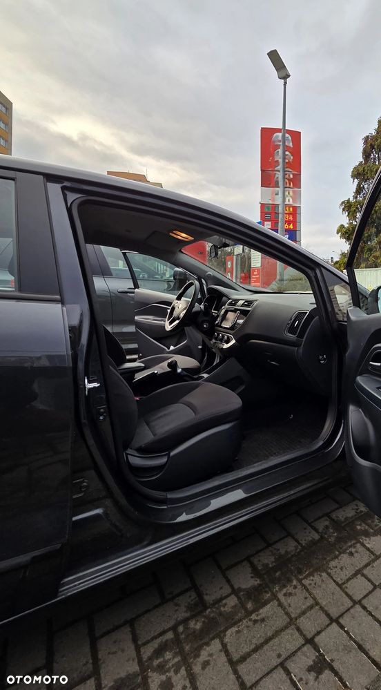 Kia Rio 1.2 M - 8