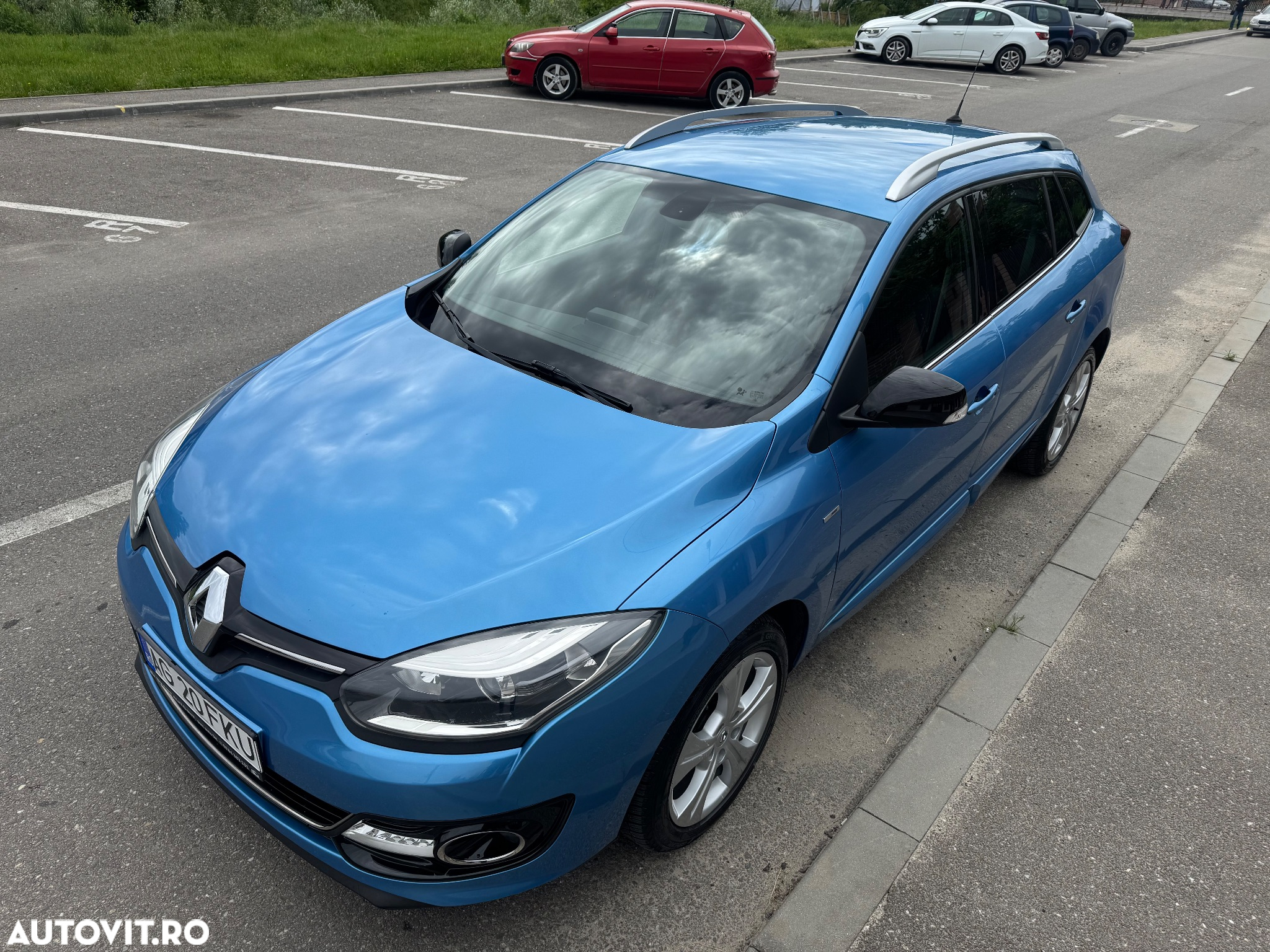 Renault Megane ENERGY TCe 130 BOSE EDITION - 6