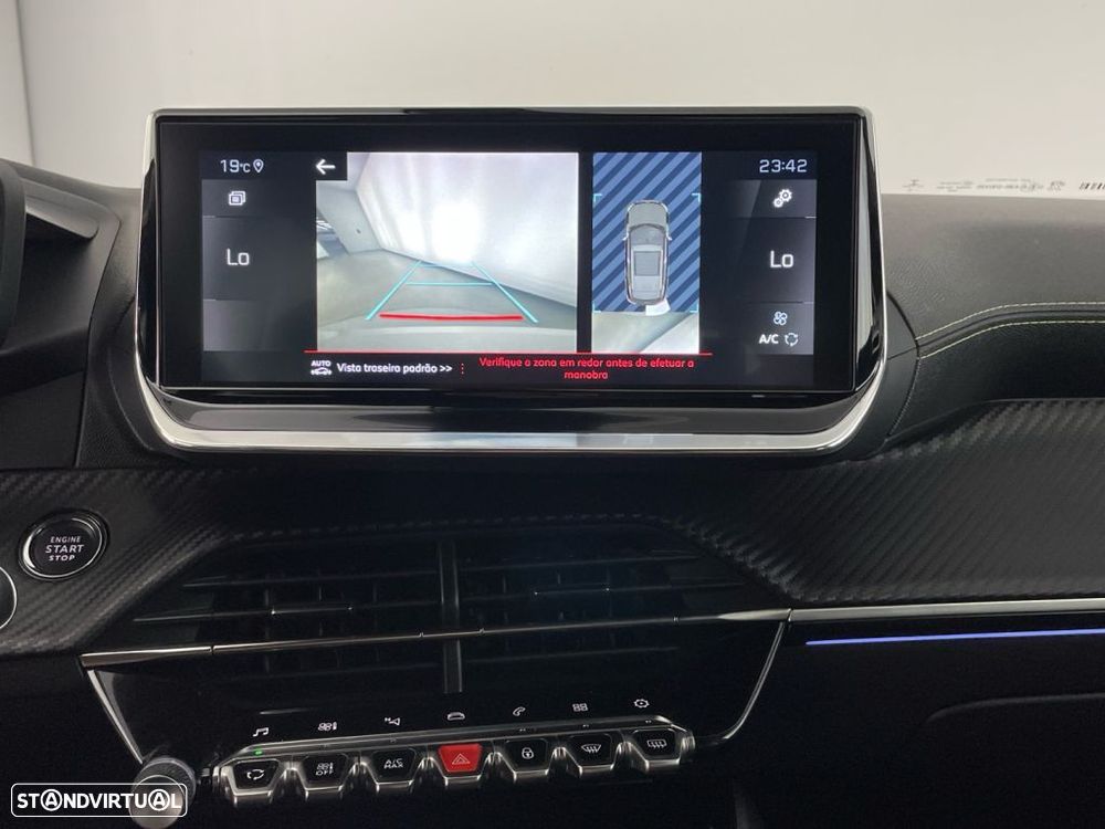 Peugeot 2008 1.2 PureTech GT - 23