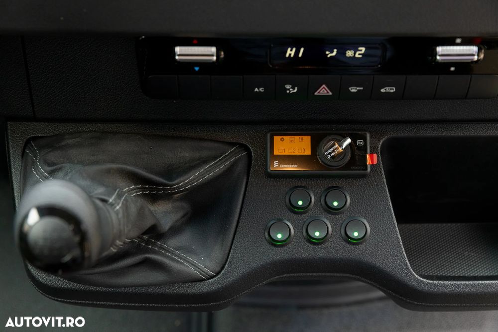 Mercedes-Benz SPRINTER - 23