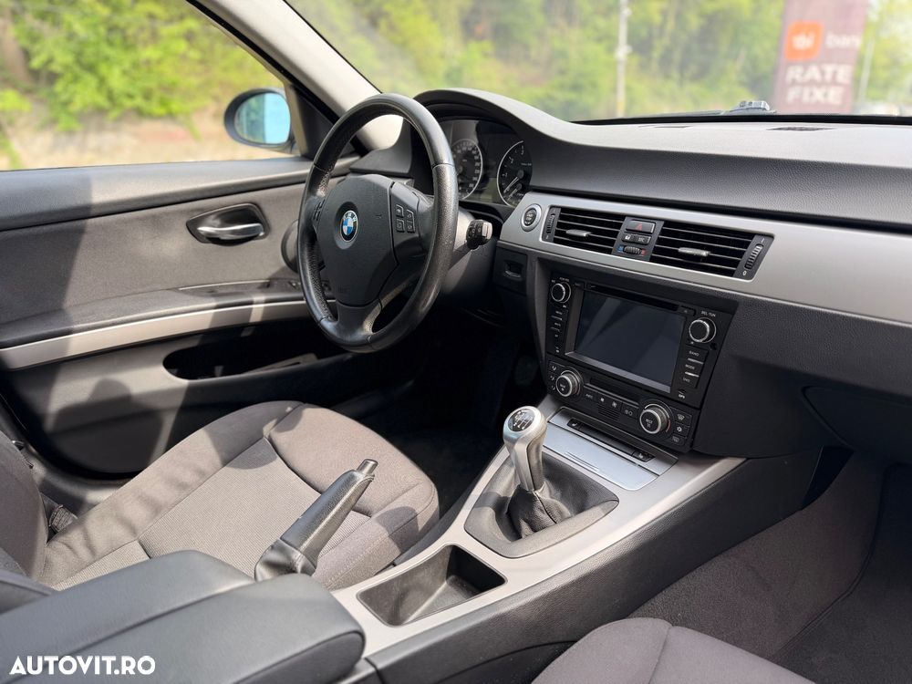 BMW Seria 3 320i - 6