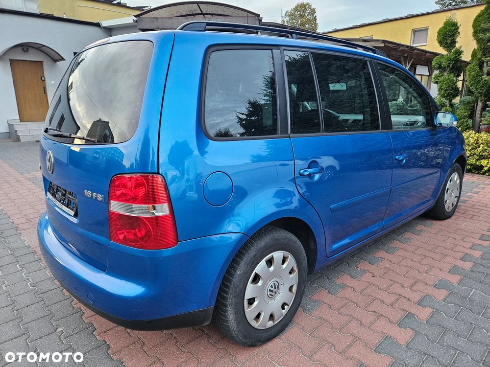 Volkswagen Touran - 9