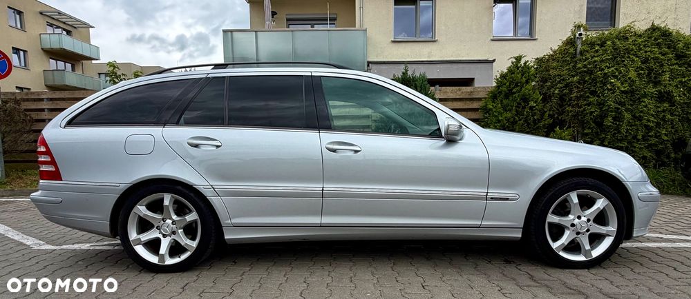 Mercedes-Benz Klasa C 180 Kompressor Automatik Avantgarde Sport Edition + - 21
