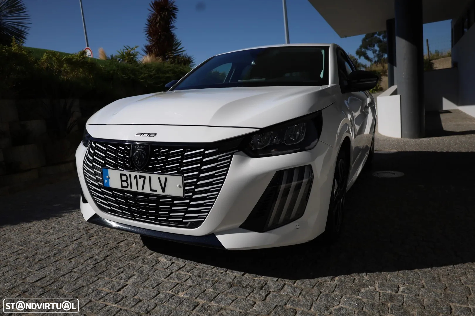 Peugeot 208 1.2 Hybrid Allure e-DCS6 - 10