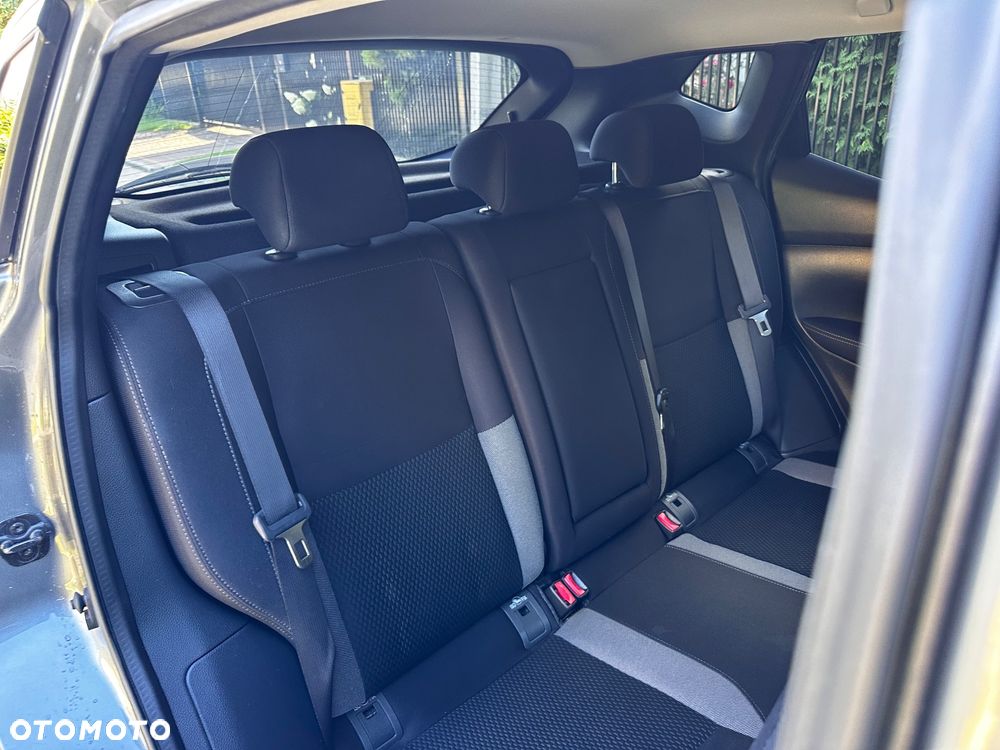 Nissan Qashqai 1.2 DIG-T N-Vision - 27