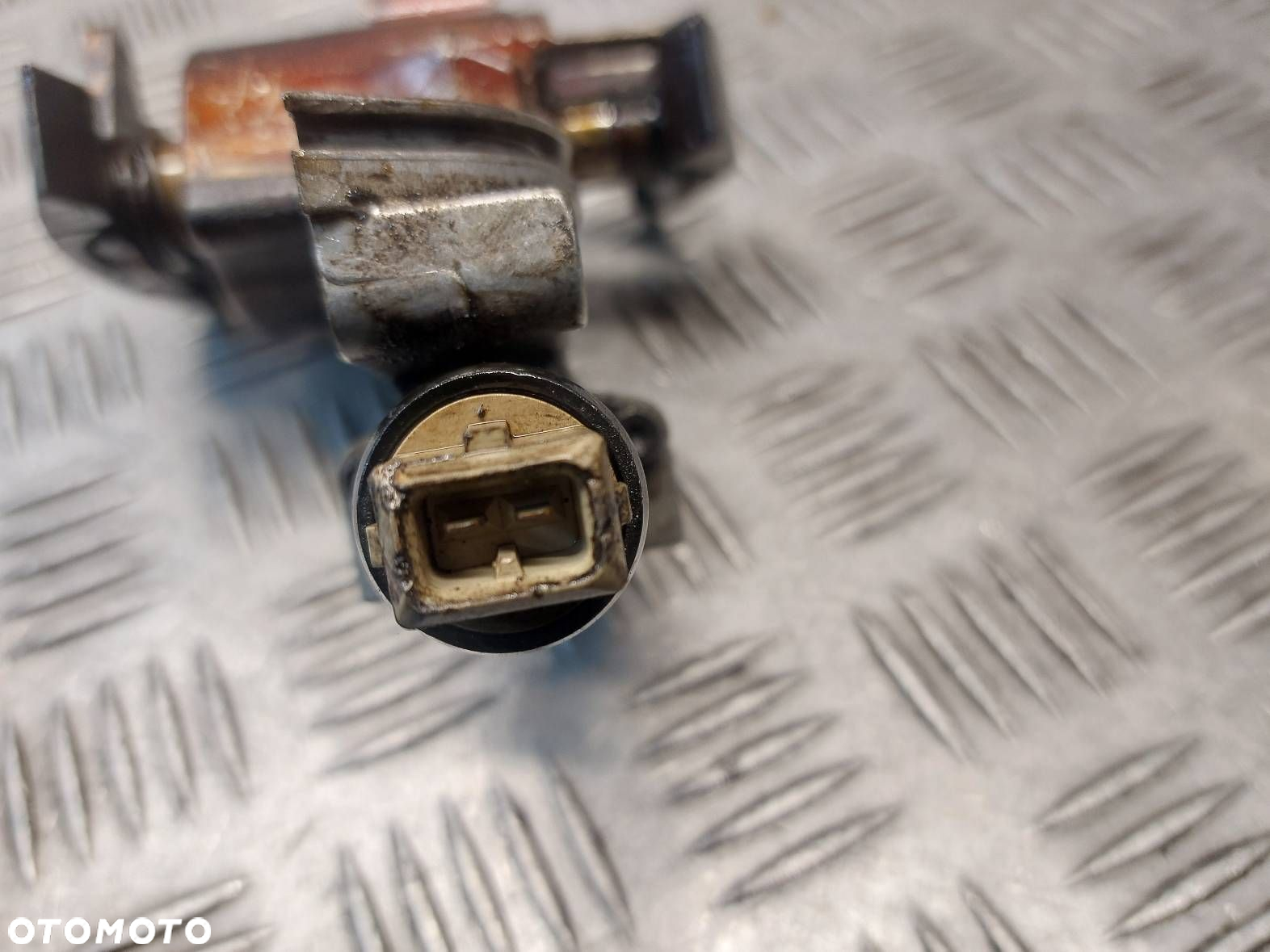 NAPINACZ ŁAŃCUCHA ROZRZĄDU AUDI A4 B6 058109088E - 2