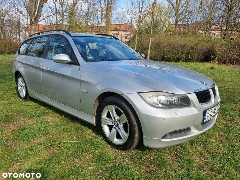 BMW Seria 3 318i - 3