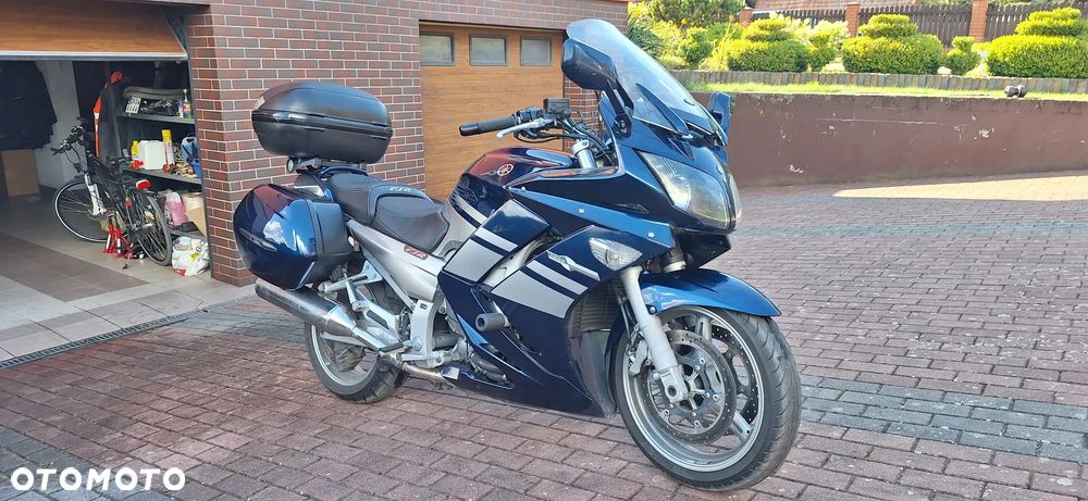 Yamaha FJR - 2