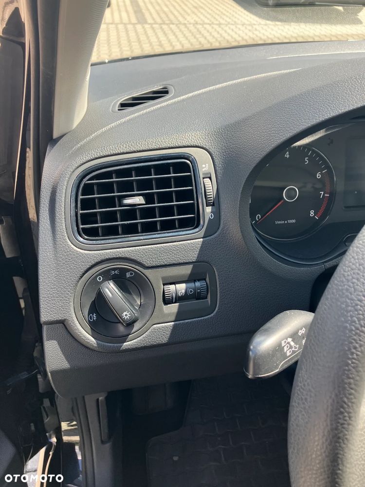 Volkswagen Polo 1.4 16V Trendline - 12