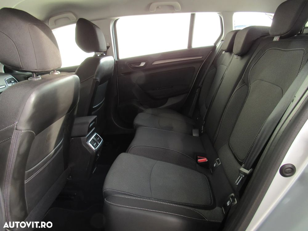 Renault Megane TCe 140 GPF BUSINESS EDITION - 14