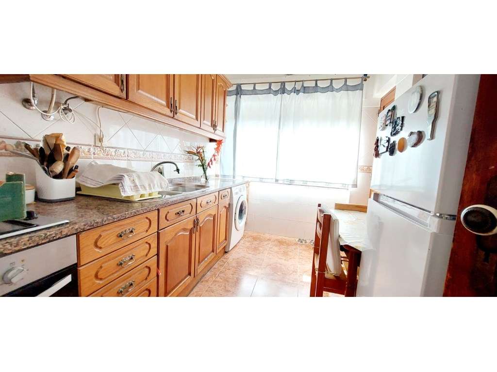 Apartamento T3 Torre da marinha - Grande imagem: 2/12