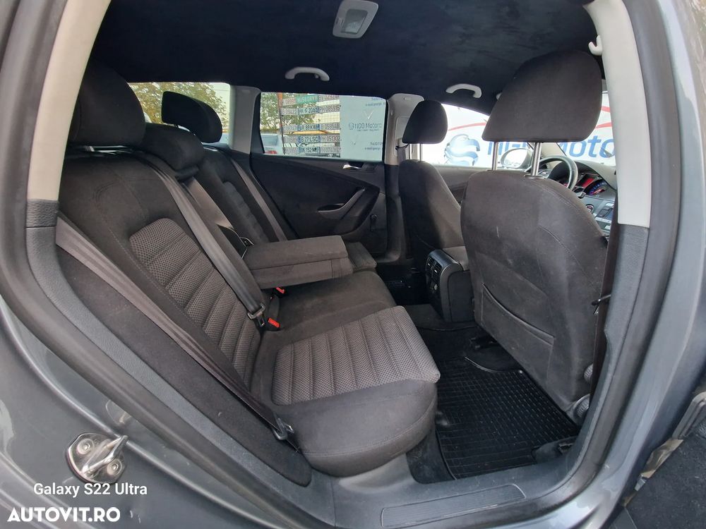 Volkswagen Passat 1.9 TDI DPF BlueMotion - 13