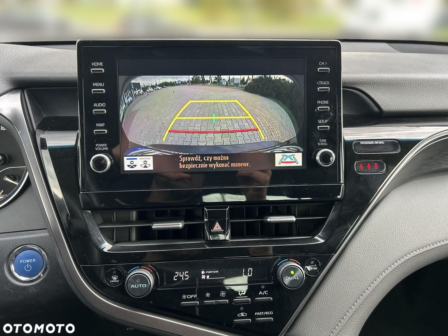 Toyota Camry 2.5 Hybrid Executive CVT - 18