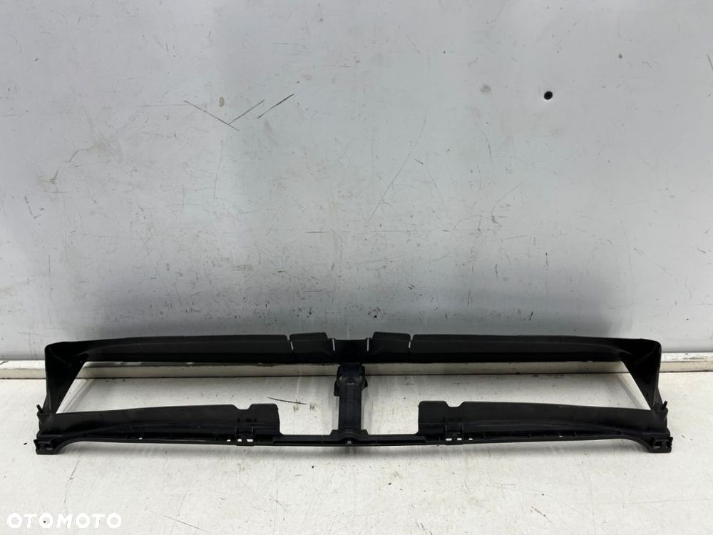 Osłona chłodnicy BMW 5 F10 F11 10-17r. dolna kierownica powietrza nakladka pasa przedniego - 2