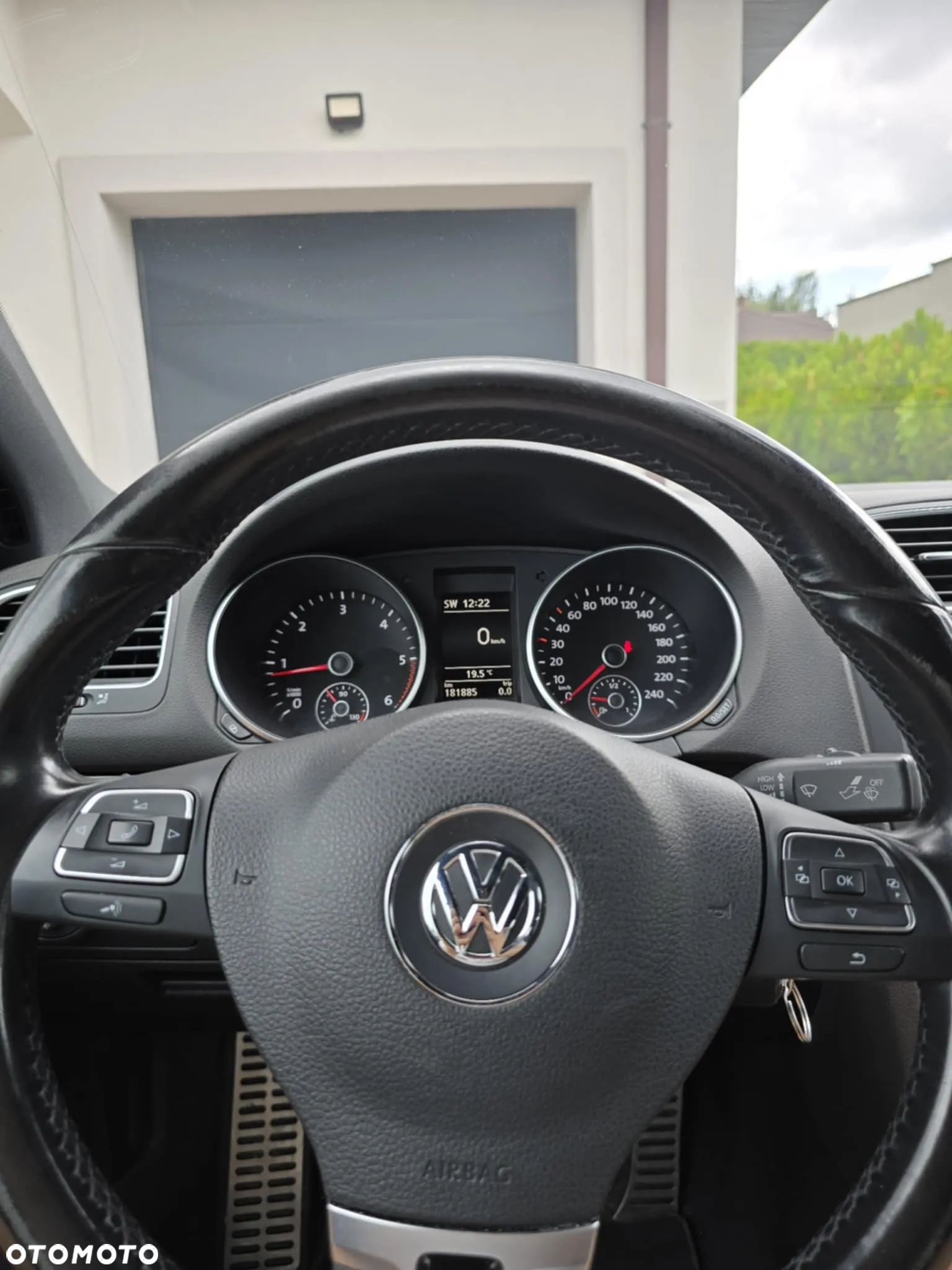 Volkswagen Golf 1.6 TDI - 12