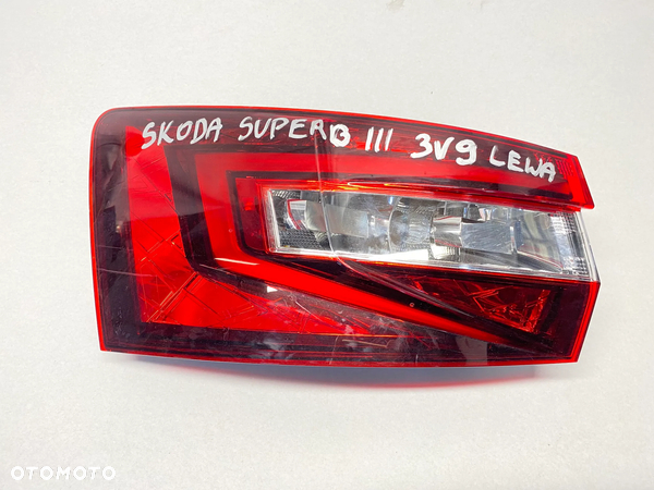 LAMPA TYŁ LEWA 3V9945207 SKODA SUPERB III KOMBI