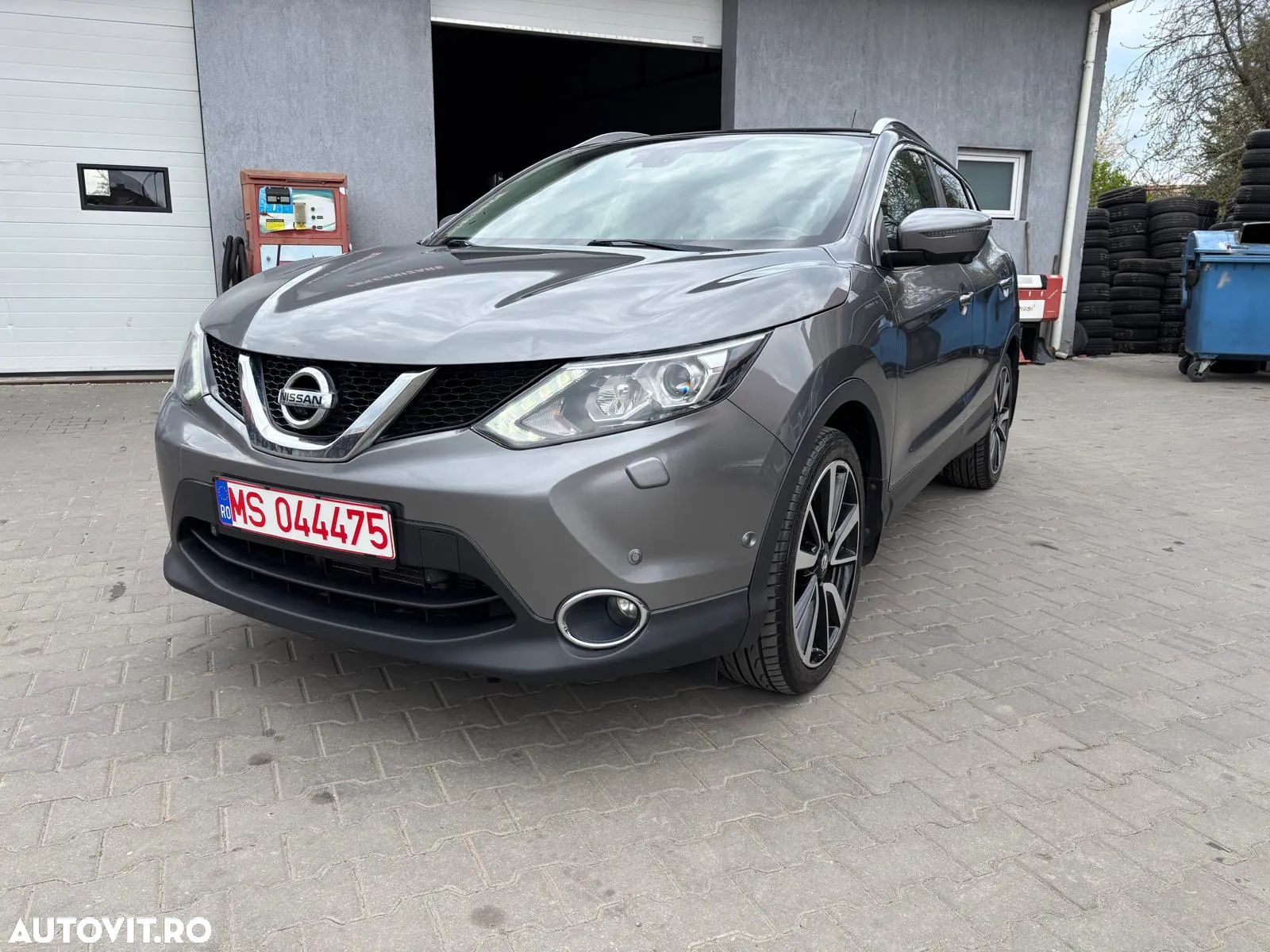 Nissan Qashqai 1.6 DCI Xtronic TEKNA - 1