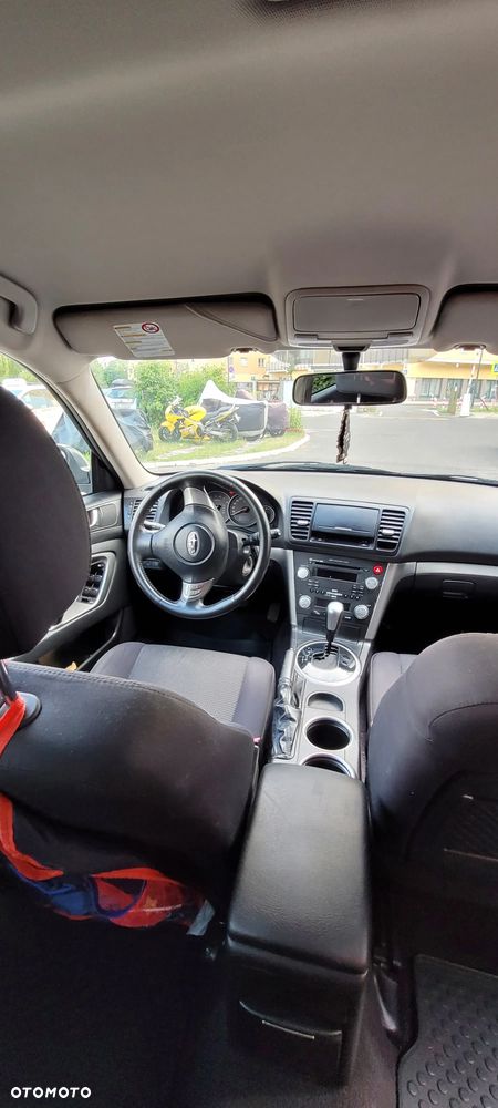Subaru Legacy - 8