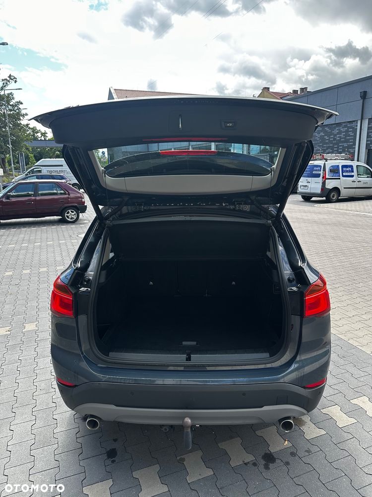 BMW X1 sDrive20d - 12
