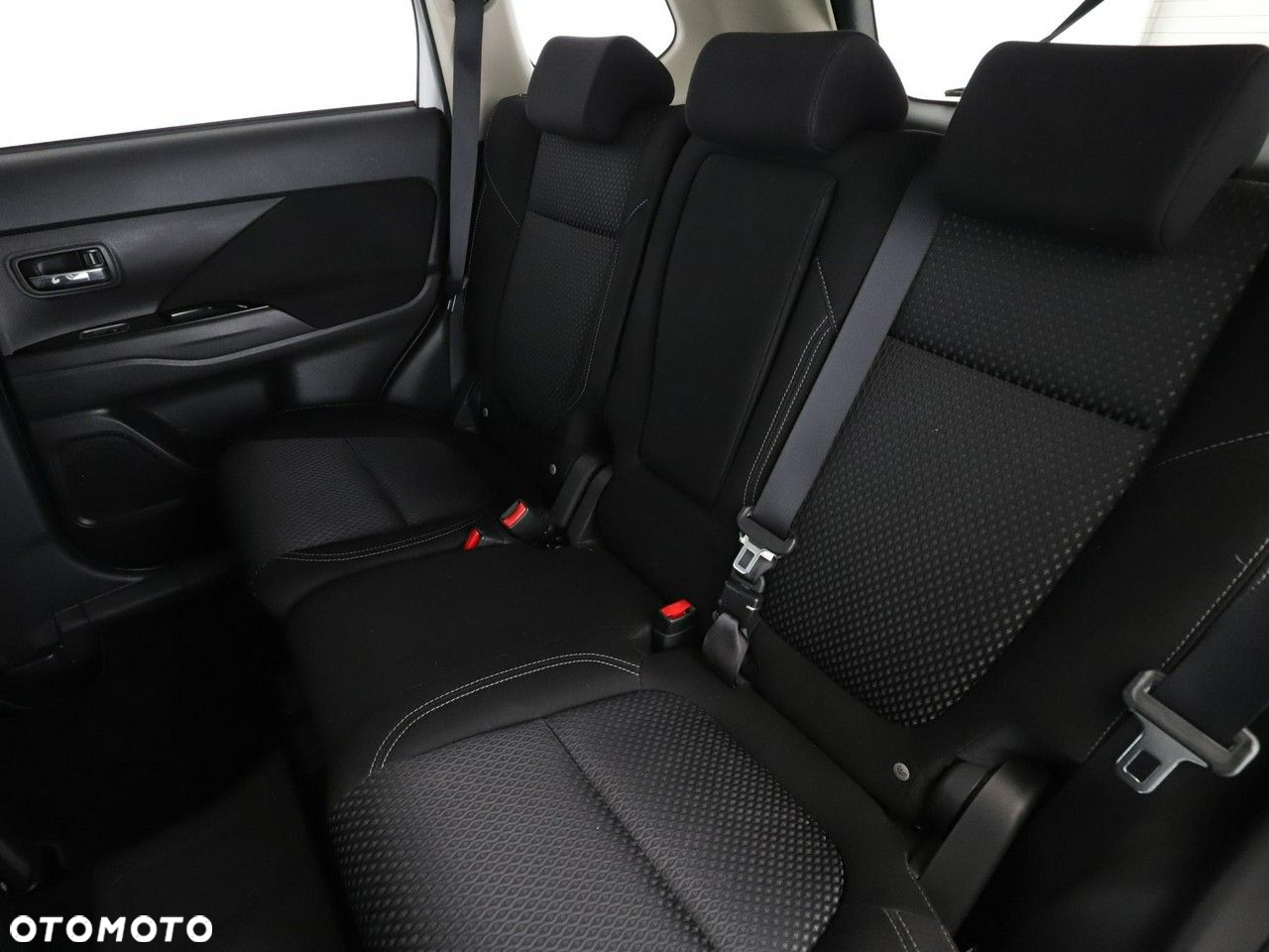 Mitsubishi Outlander - 17