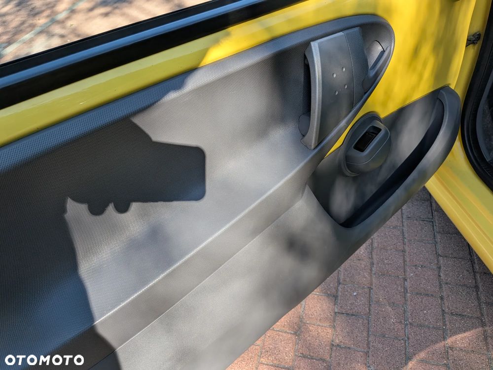 Peugeot 107 1.0 U Move - 10