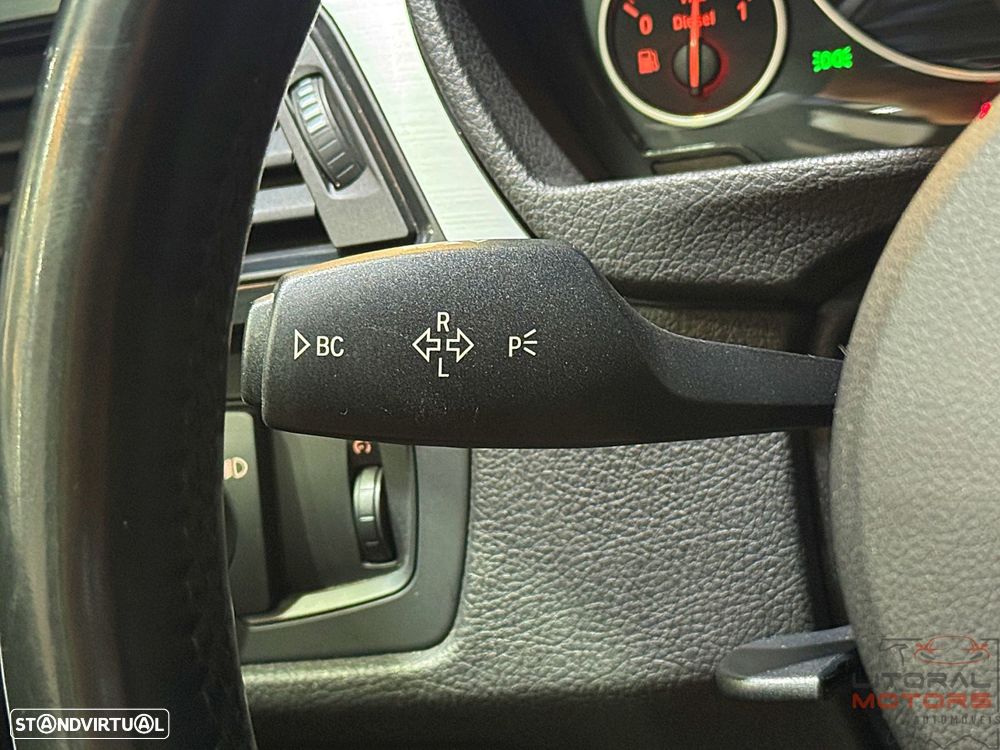 BMW 320 d Auto Line Sport - 24
