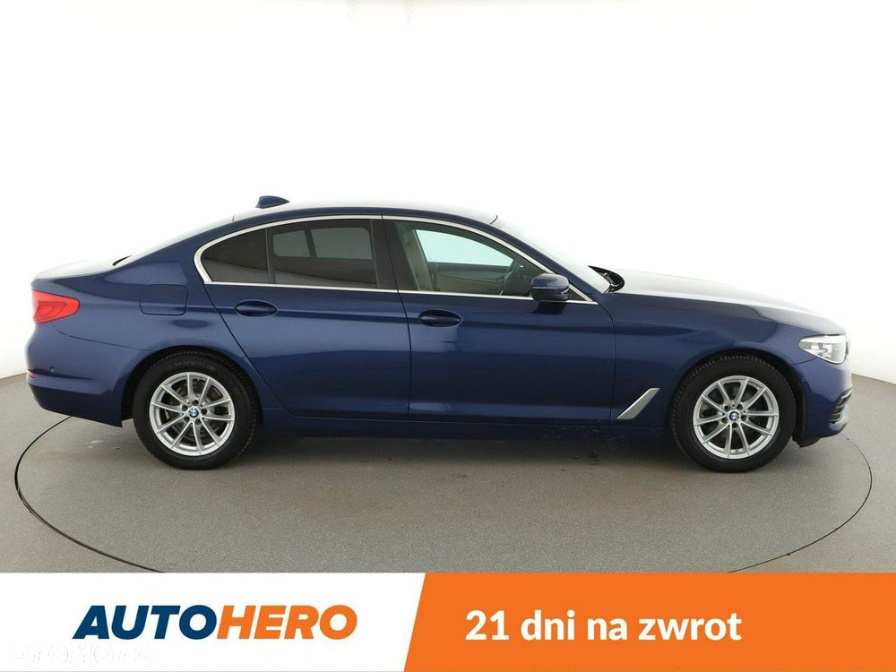 BMW Seria 5 520d xDrive - 10