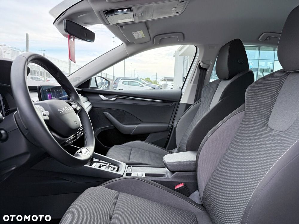 Skoda Octavia 1.5 TSI mHEV Selection DSG - 26
