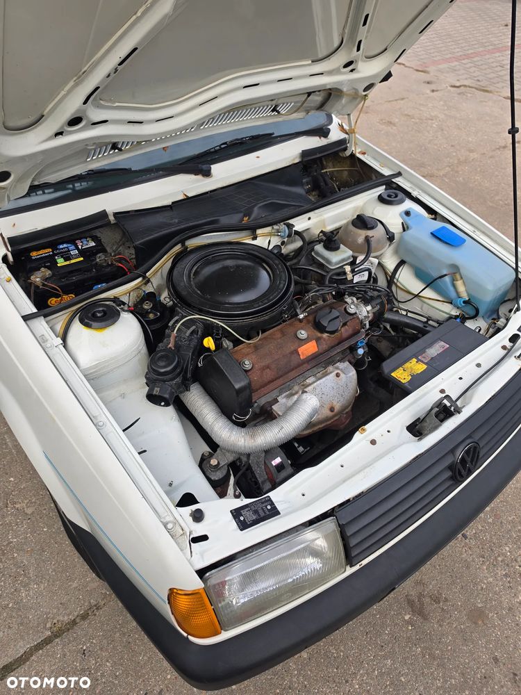 Volkswagen Polo - 8