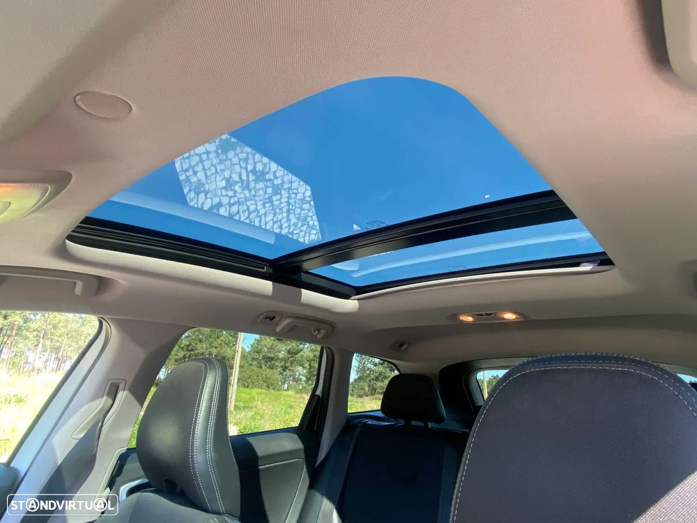 Volvo XC 60 D3 Geartronic Momentum - 20