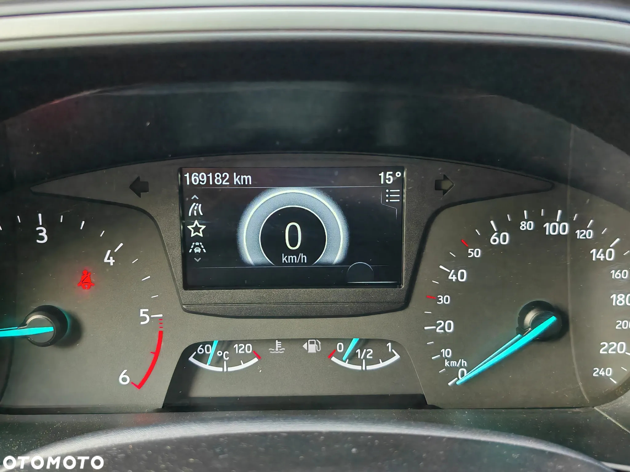Ford Focus 1.5 EcoBlue Connected - 14