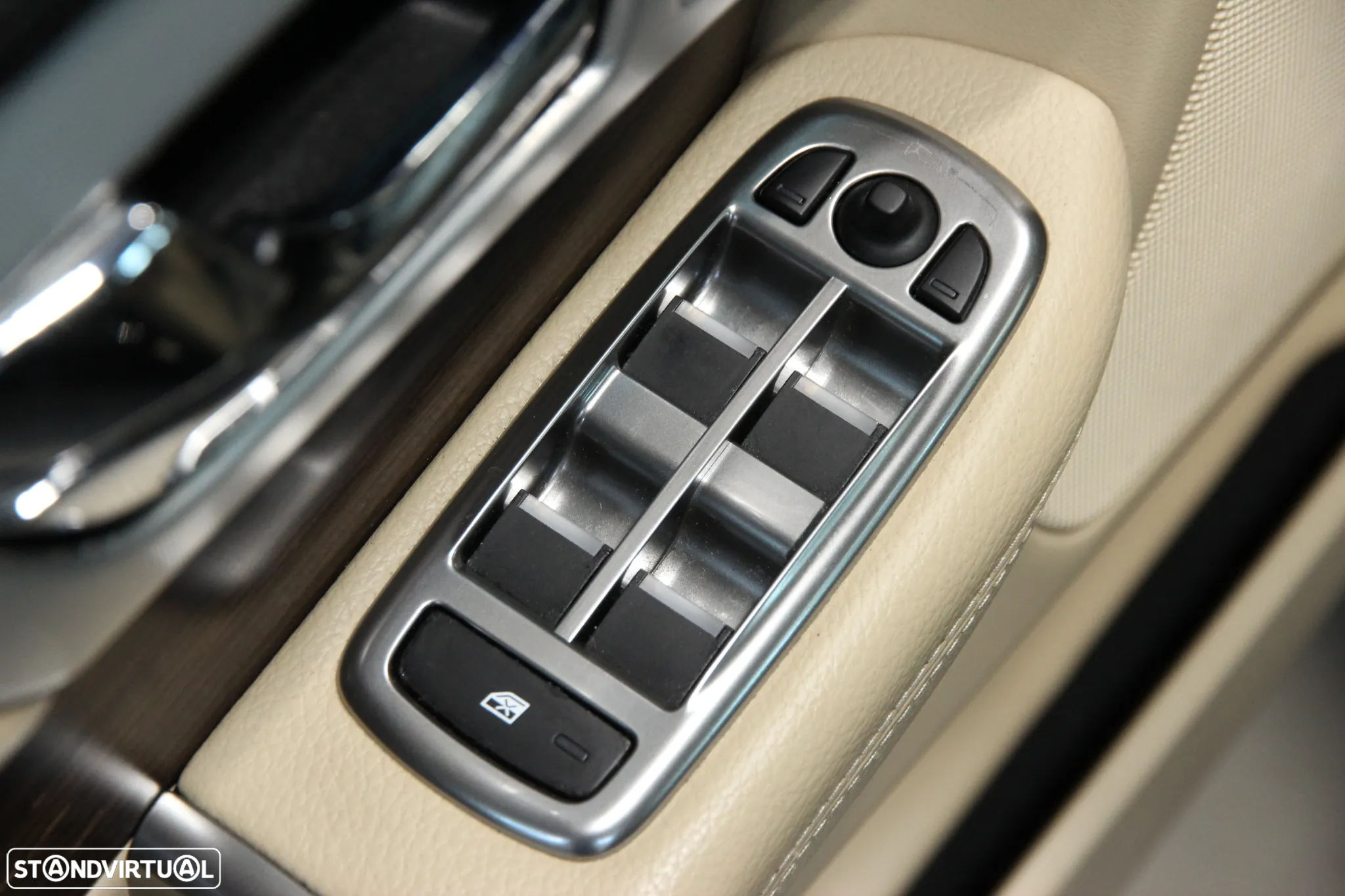 Jaguar XF 2.2 D Luxury - 12