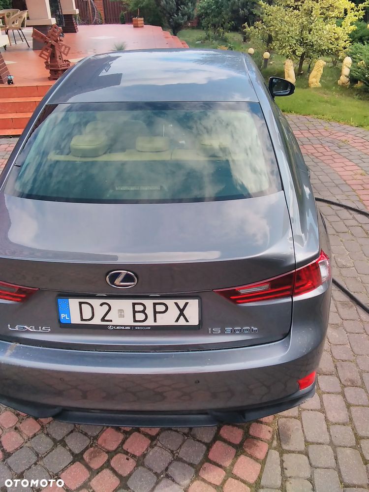 Lexus IS 300h Prestige - 2